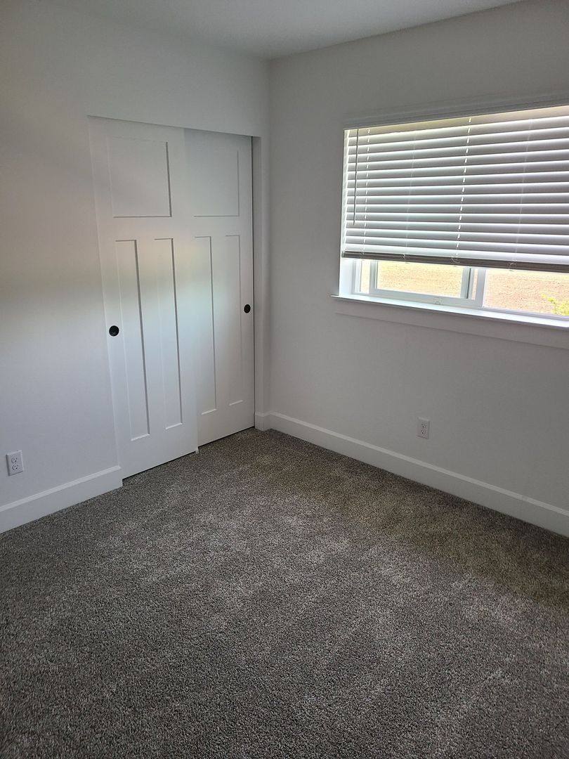 Townhouse for rent at 5531-5597 34th St SE, Auburn, WA 98092