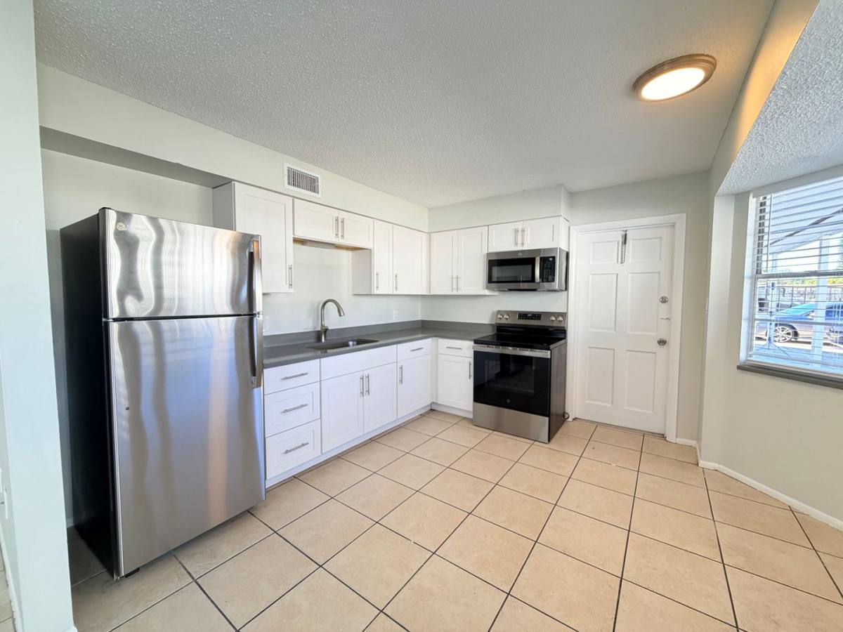 Apartment for rent at 4540 19th St Circle W, Bradenton, FL 34207