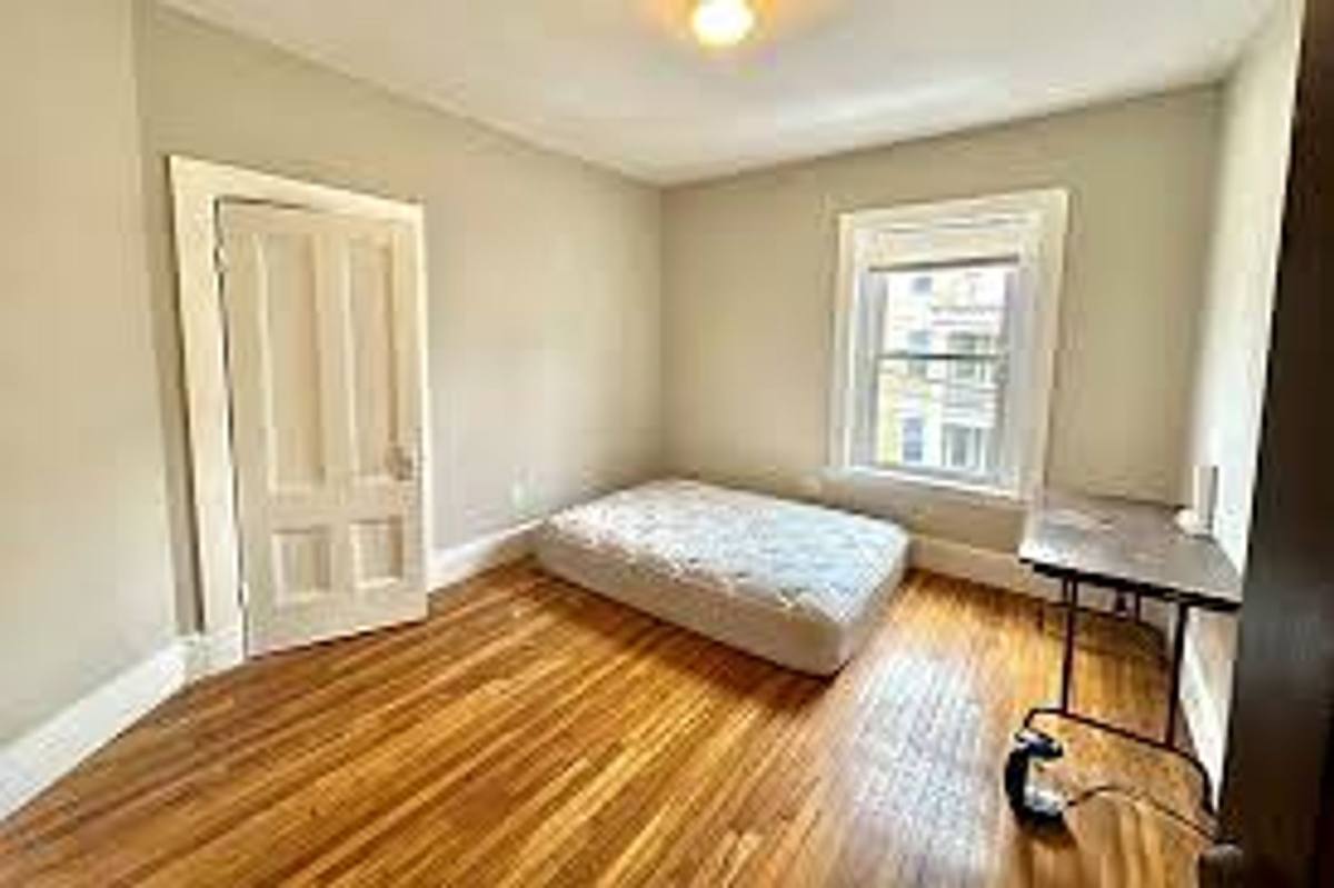 Apartment for rent at 85 Egmont St #2, Brookline, MA 02446
