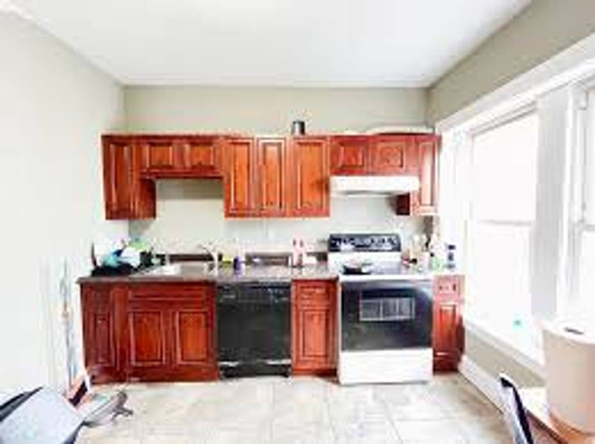 Apartment for rent at 85 Egmont St #2, Brookline, MA 02446
