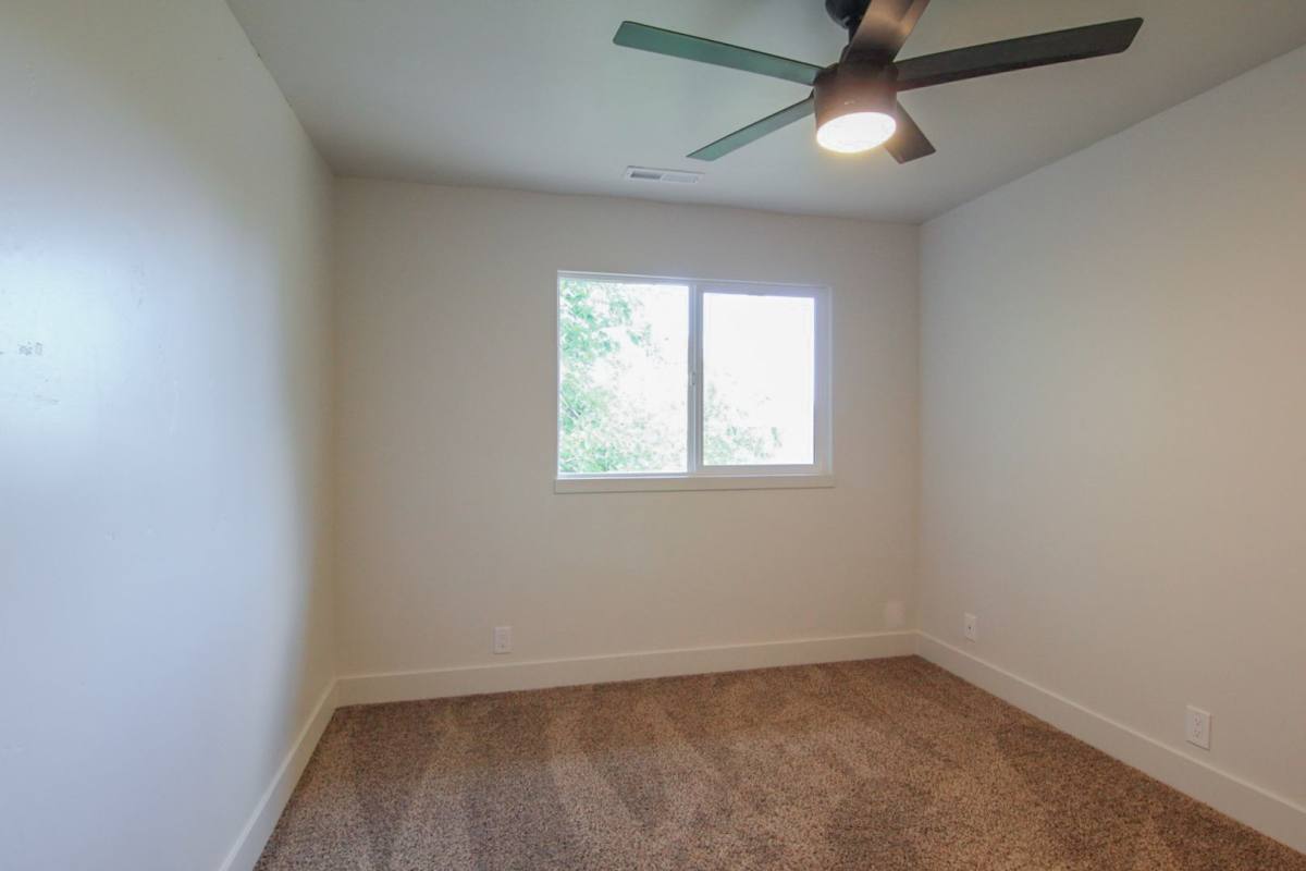 Townhouse for rent at 150 Masonic Ave, Redding, CA 96003