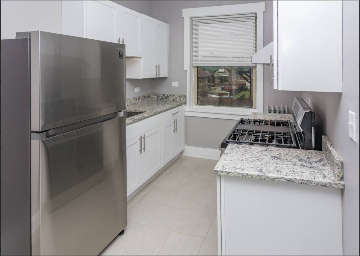 Apartment for rent at 6905 S Prairie Ave #3, Chicago, IL 60637