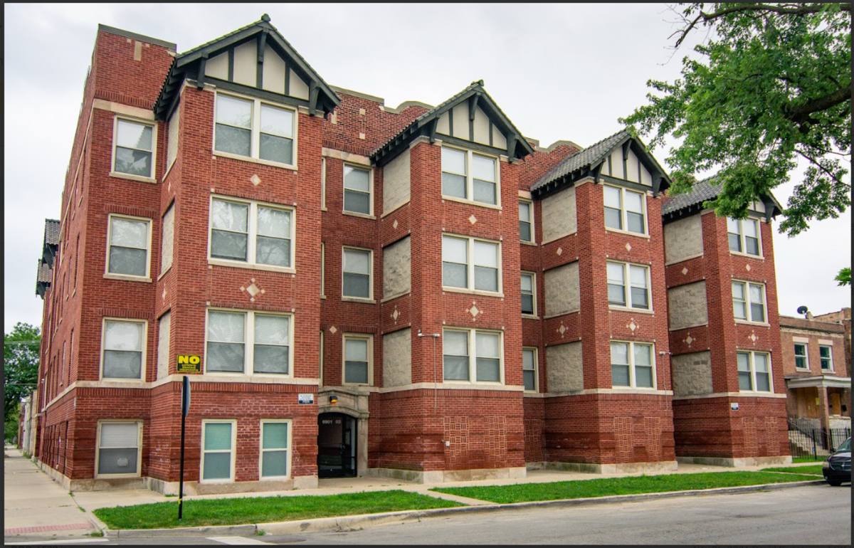 Apartment for rent at 6905 S Prairie Ave #3, Chicago, IL 60637