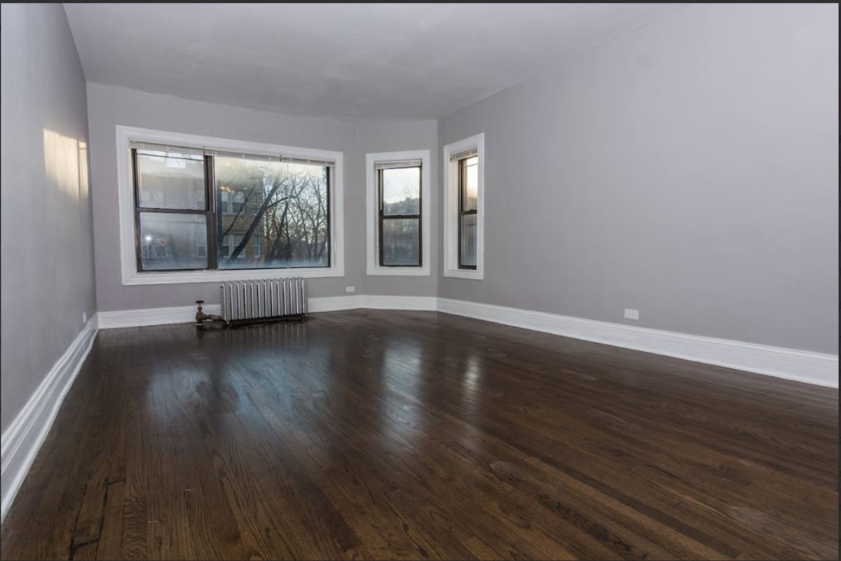 Apartment for rent at 2520 E 77th St #3, Chicago, IL 60649