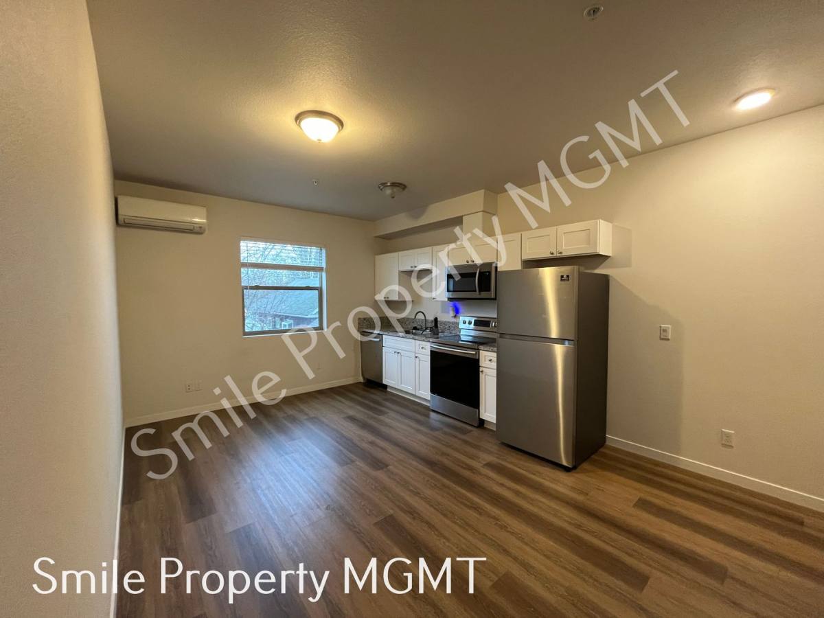 Apartment for rent at 6940 SE Long St, Portland, OR 97206
