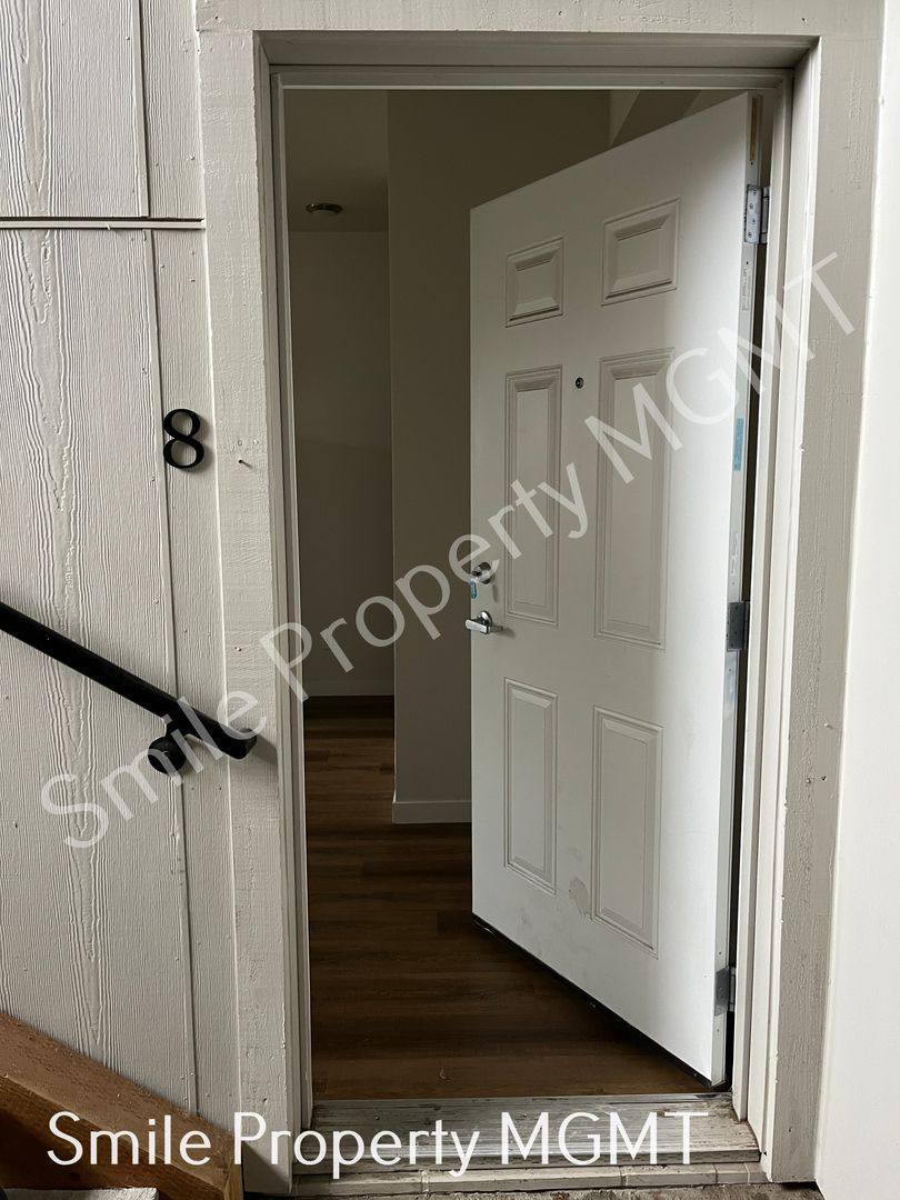 Apartment for rent at 6940 SE Long St, Portland, OR 97206