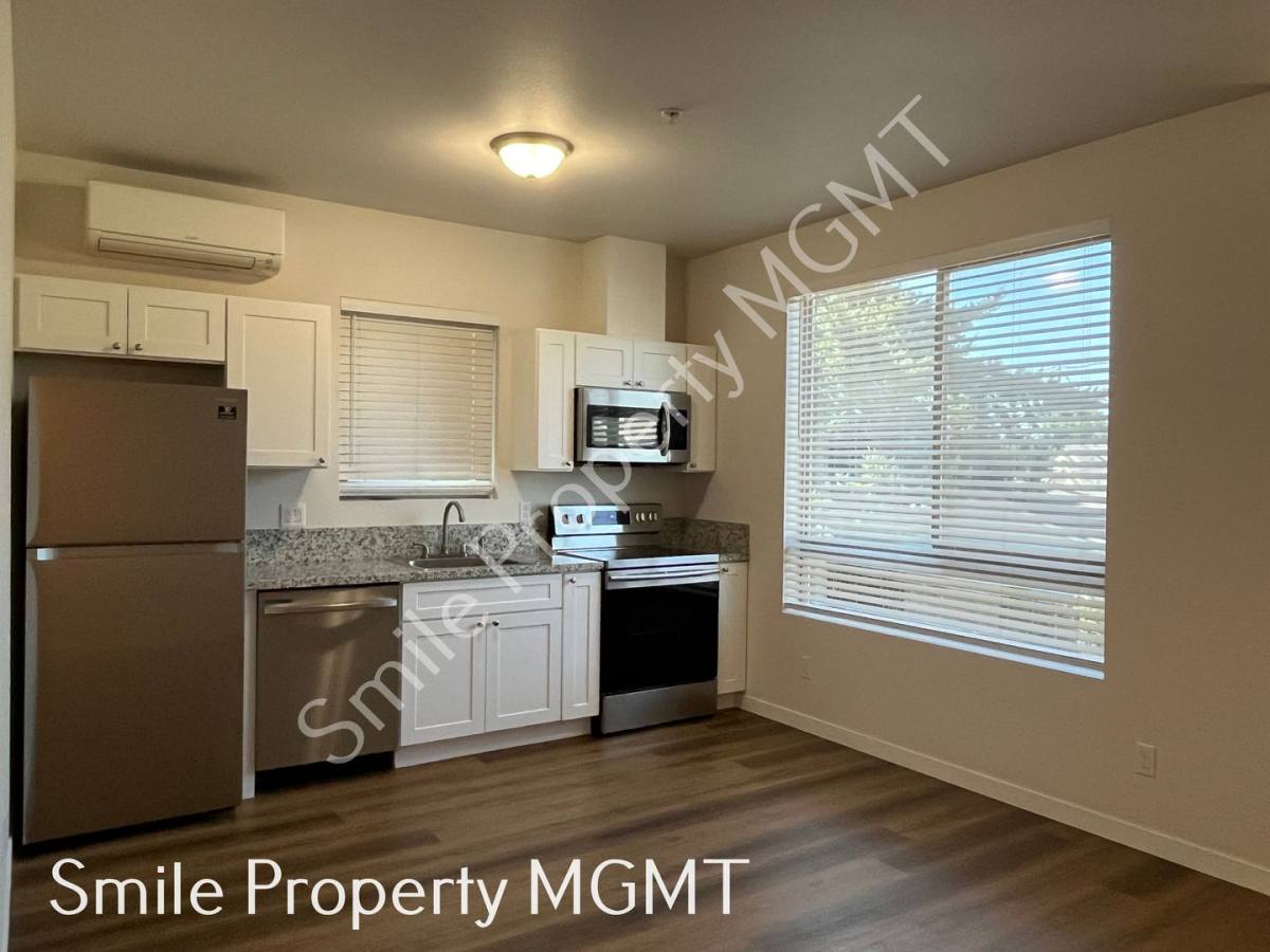Apartment for rent at 6940 SE Long St, Portland, OR 97206