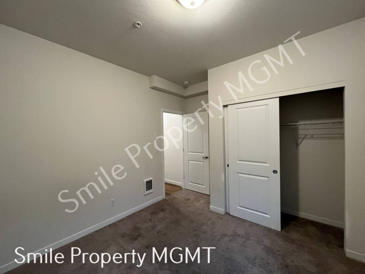 Apartment for rent at 6940 SE Long St, Portland, OR 97206