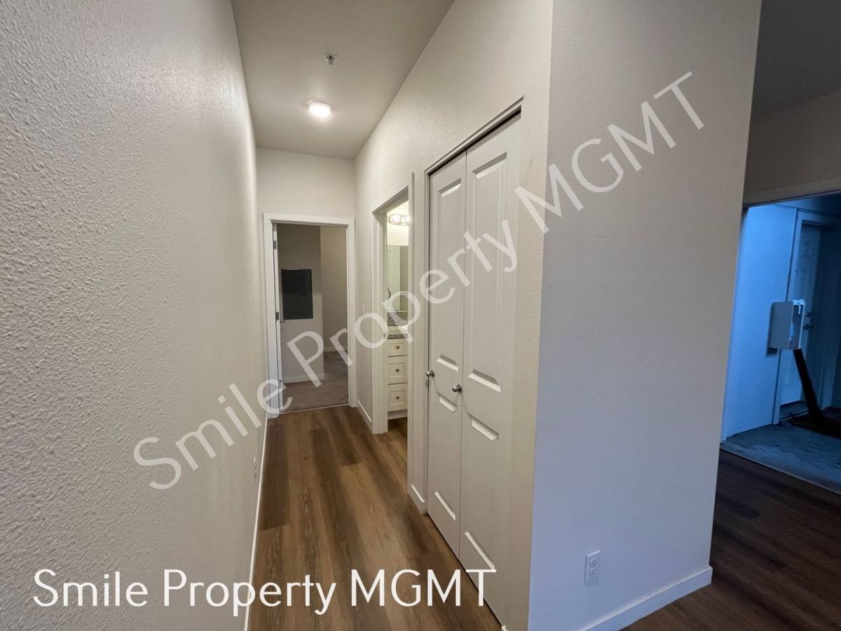 Apartment for rent at 6940 SE Long St, Portland, OR 97206