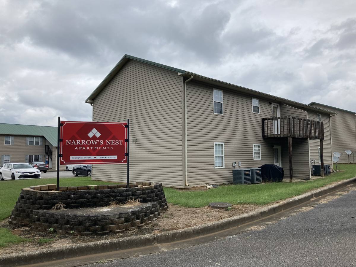 Apartment for rent at 625 Gadsden Rd NW, Jacksonville, AL 36265