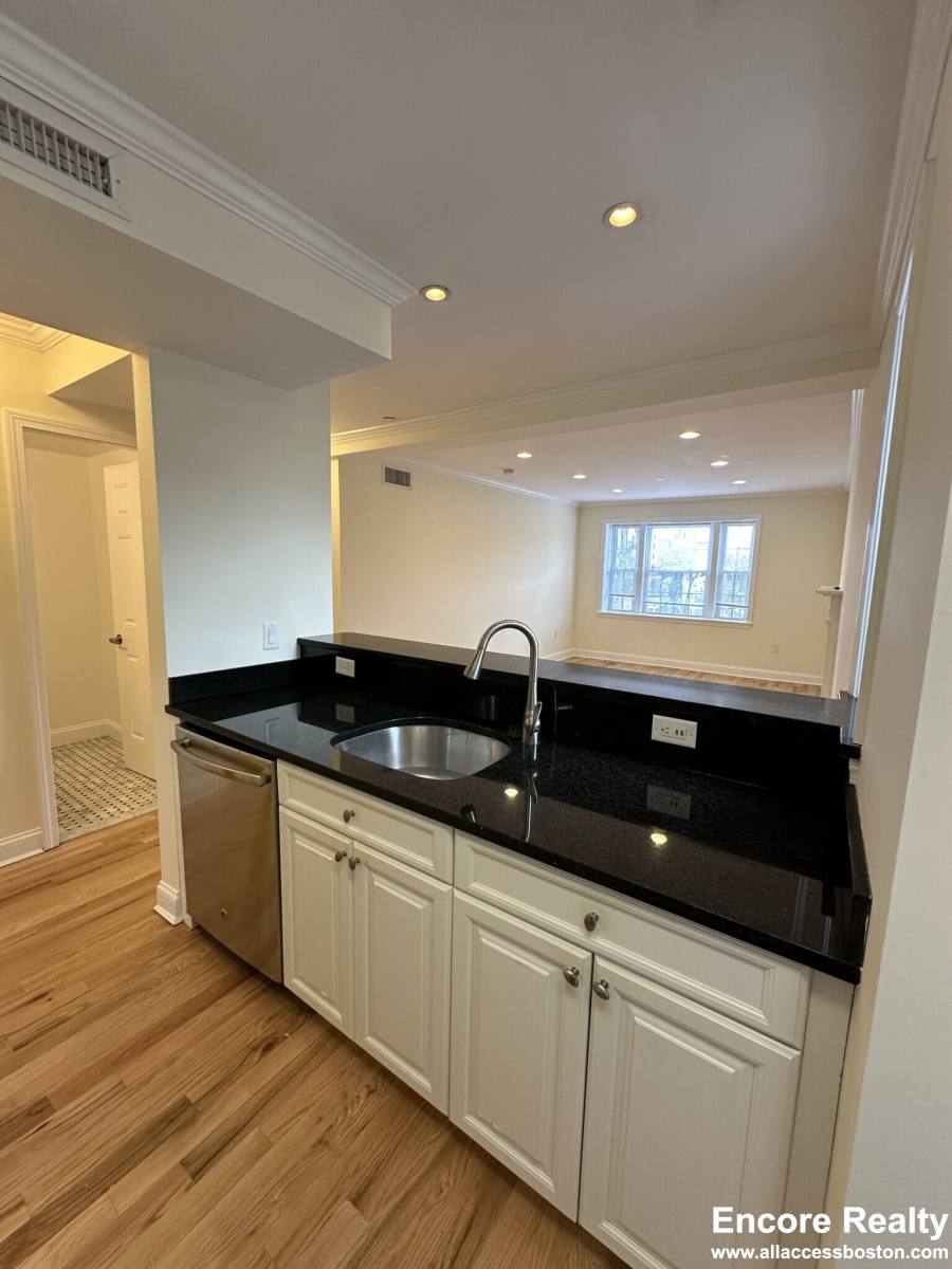 Apartment for rent at 55 Langdon St #13, Cambridge, MA 02138