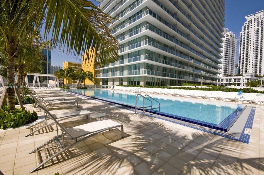 Apartment for rent at 1111 SW 1st Ave #2816, Miami, FL 33130