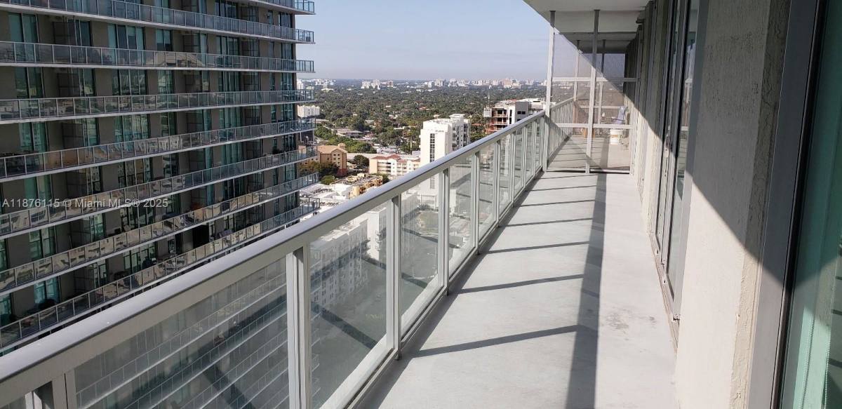 Apartment for rent at 1111 SW 1st Ave #2816, Miami, FL 33130