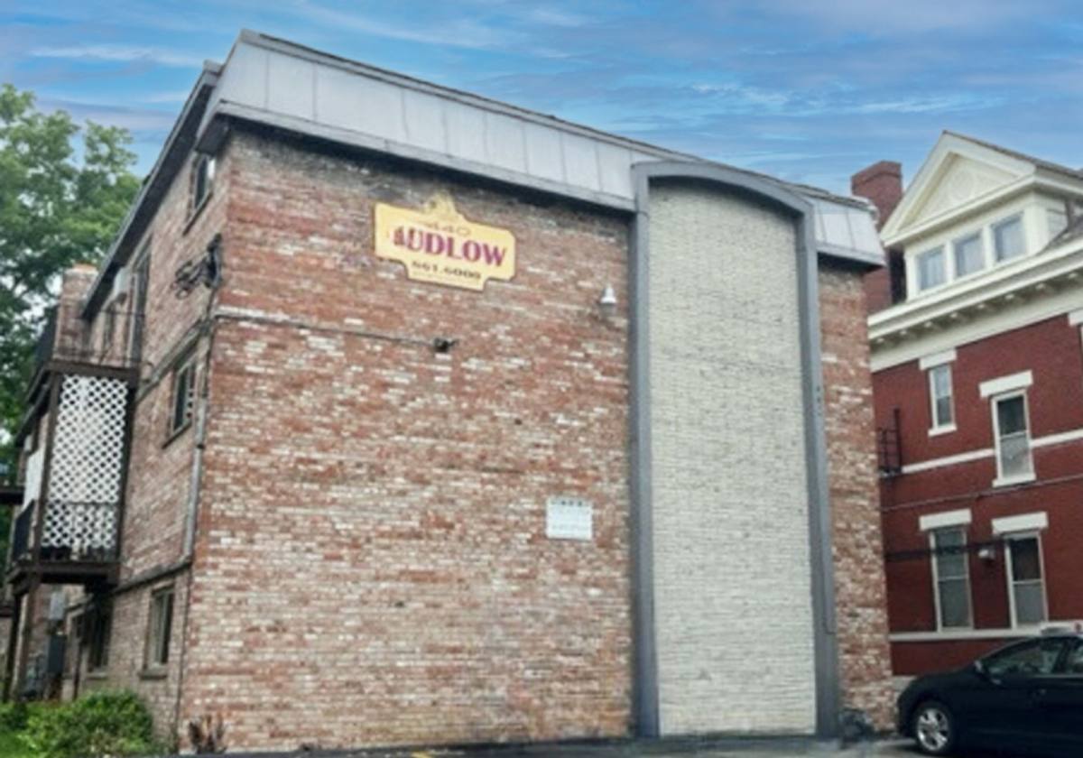 Apartment for rent at 440 Ludlow Ave, Cincinnati, OH 45220