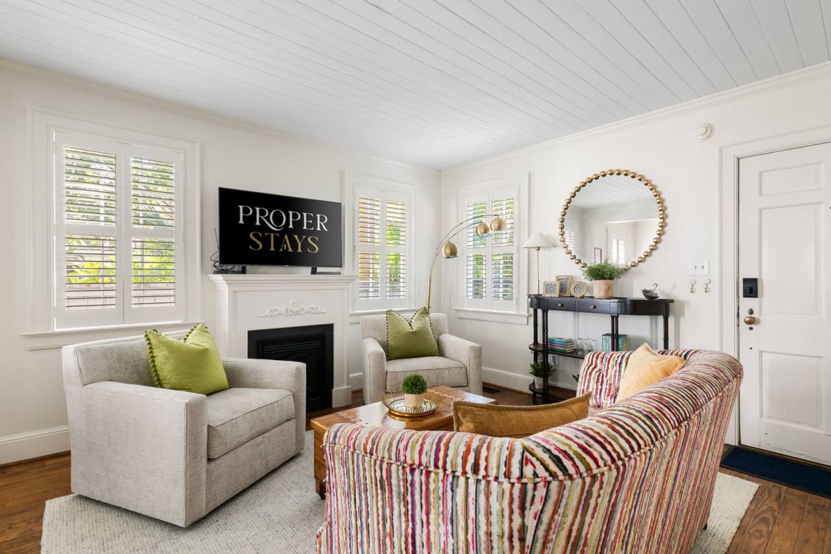 House for rent at 84 1 3 King St #B, Charleston, SC 29401