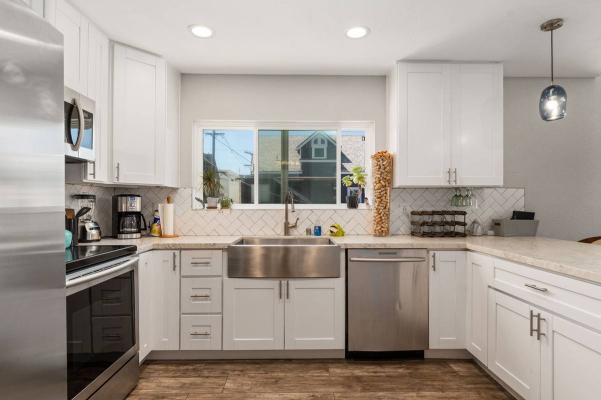 Townhouse for rent at 735 Verona Court, San Diego, CA 92109