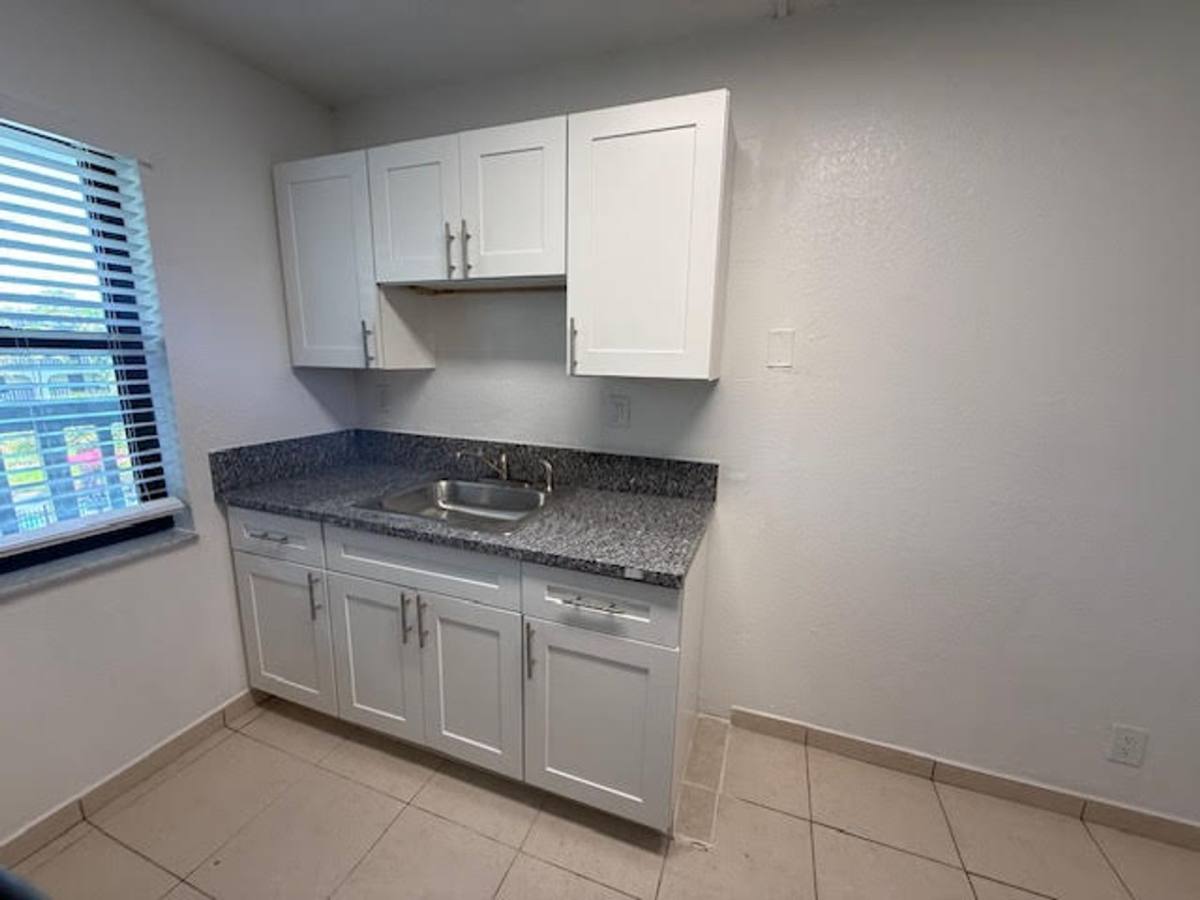 Apartment for rent at 889 Riverside Dr, Fort Lauderdale, FL 33312
