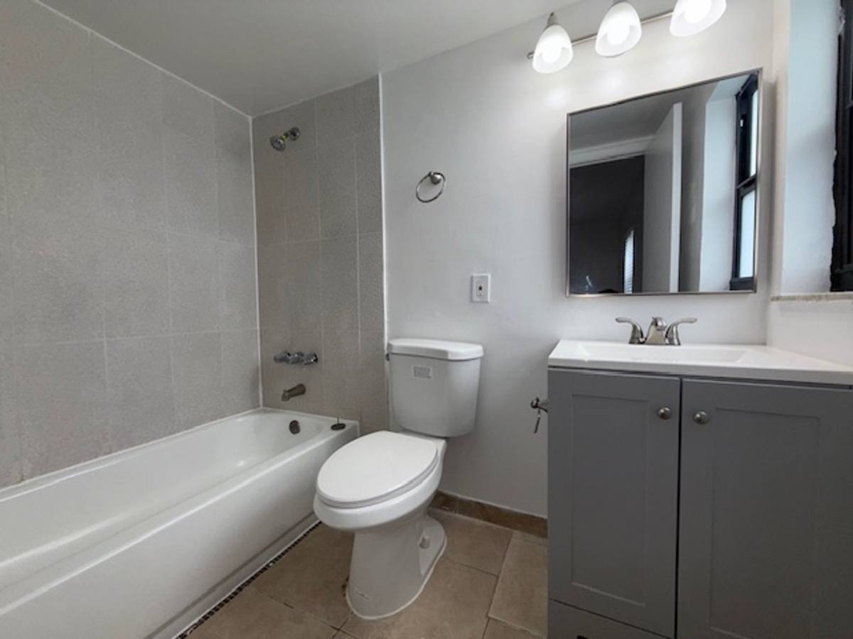Apartment for rent at 889 Riverside Dr, Fort Lauderdale, FL 33312