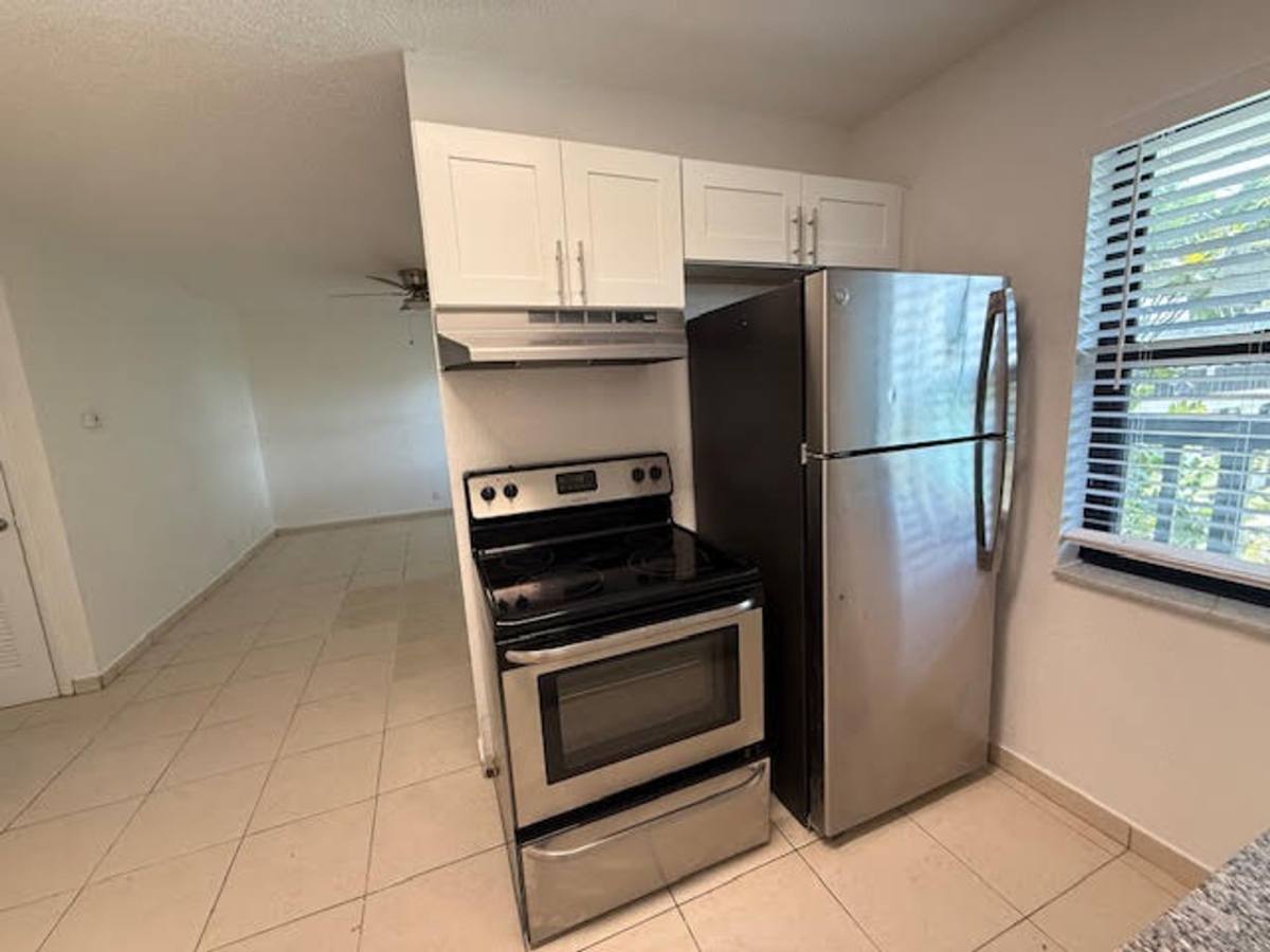Apartment for rent at 889 Riverside Dr, Fort Lauderdale, FL 33312