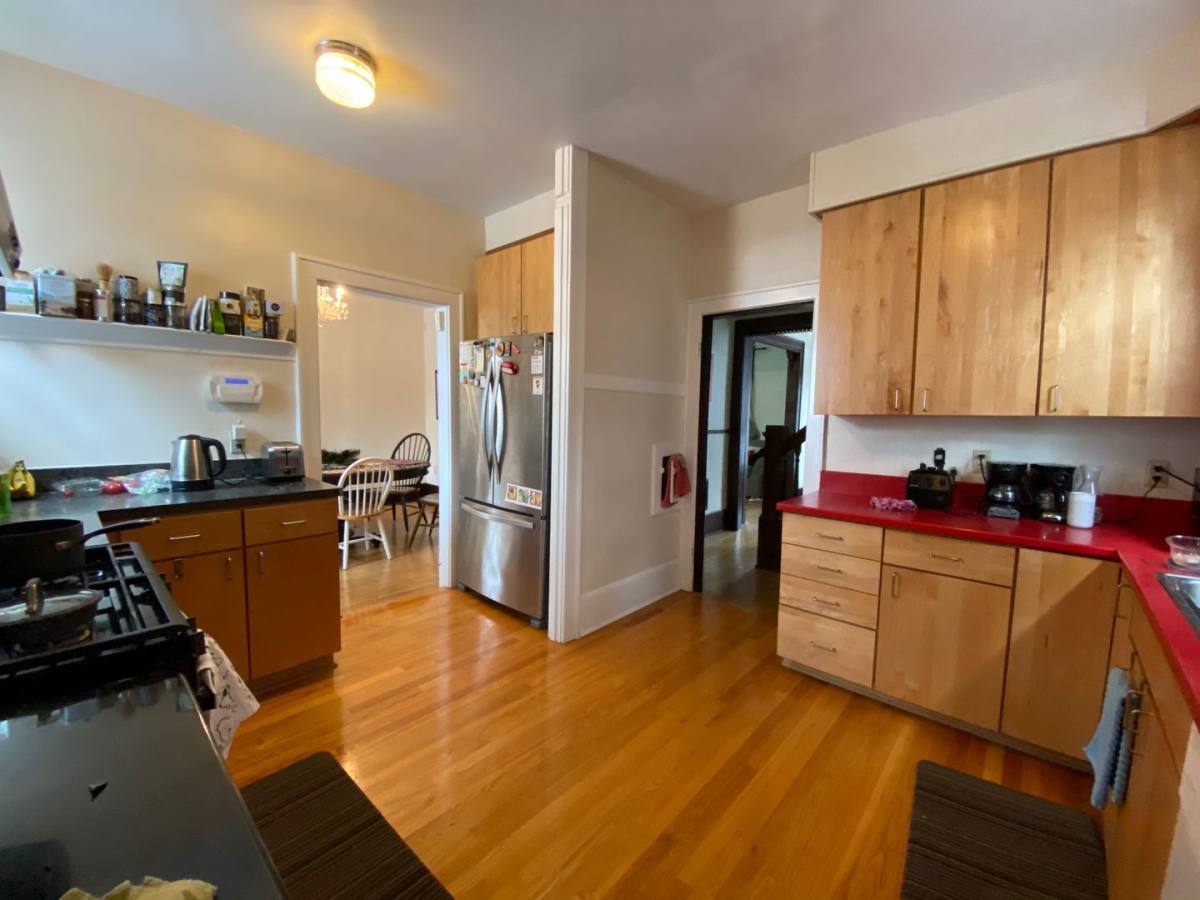Apartment for rent at 1483 Belmont Place, Columbus, OH 43201