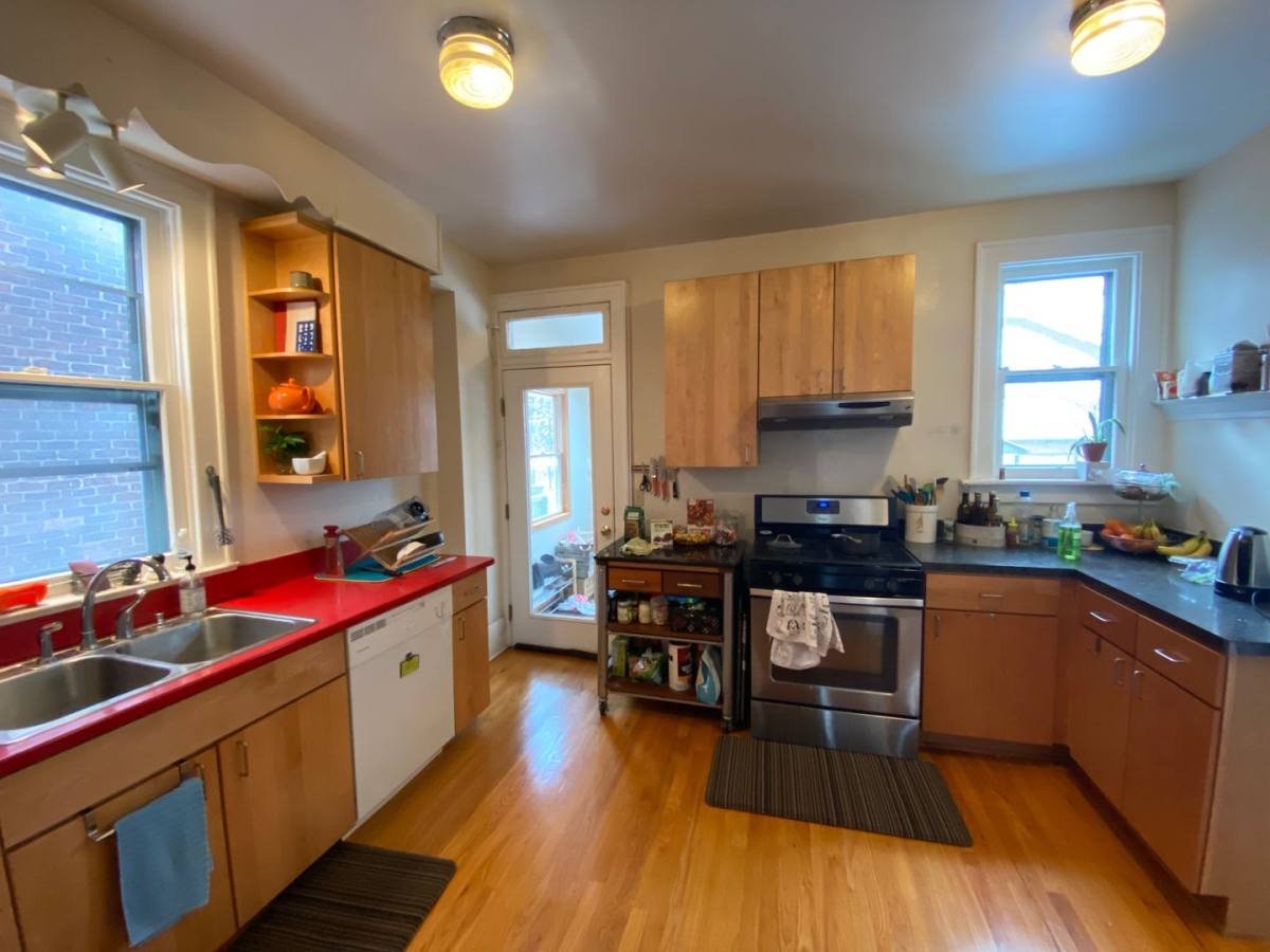 Apartment for rent at 1483 Belmont Place, Columbus, OH 43201