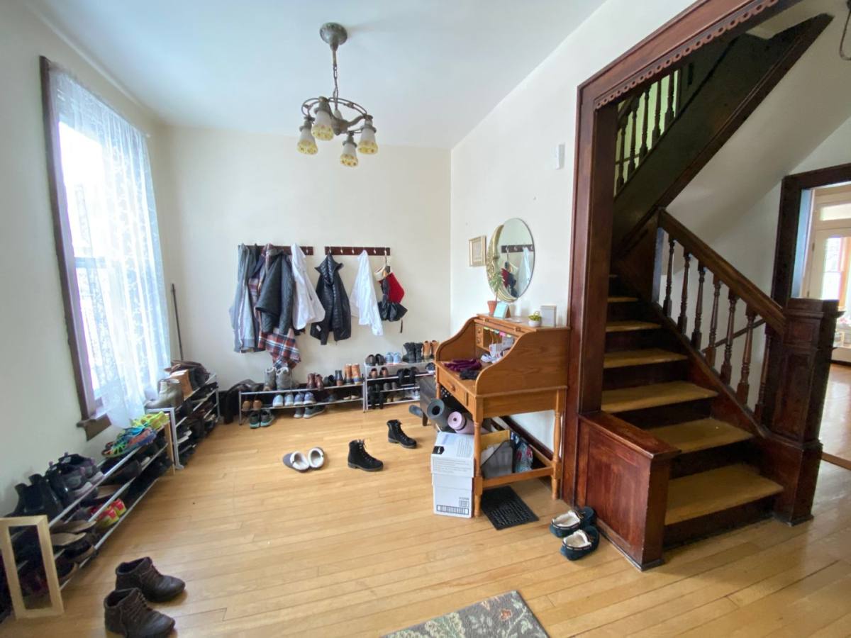 Apartment for rent at 1483 Belmont Place, Columbus, OH 43201