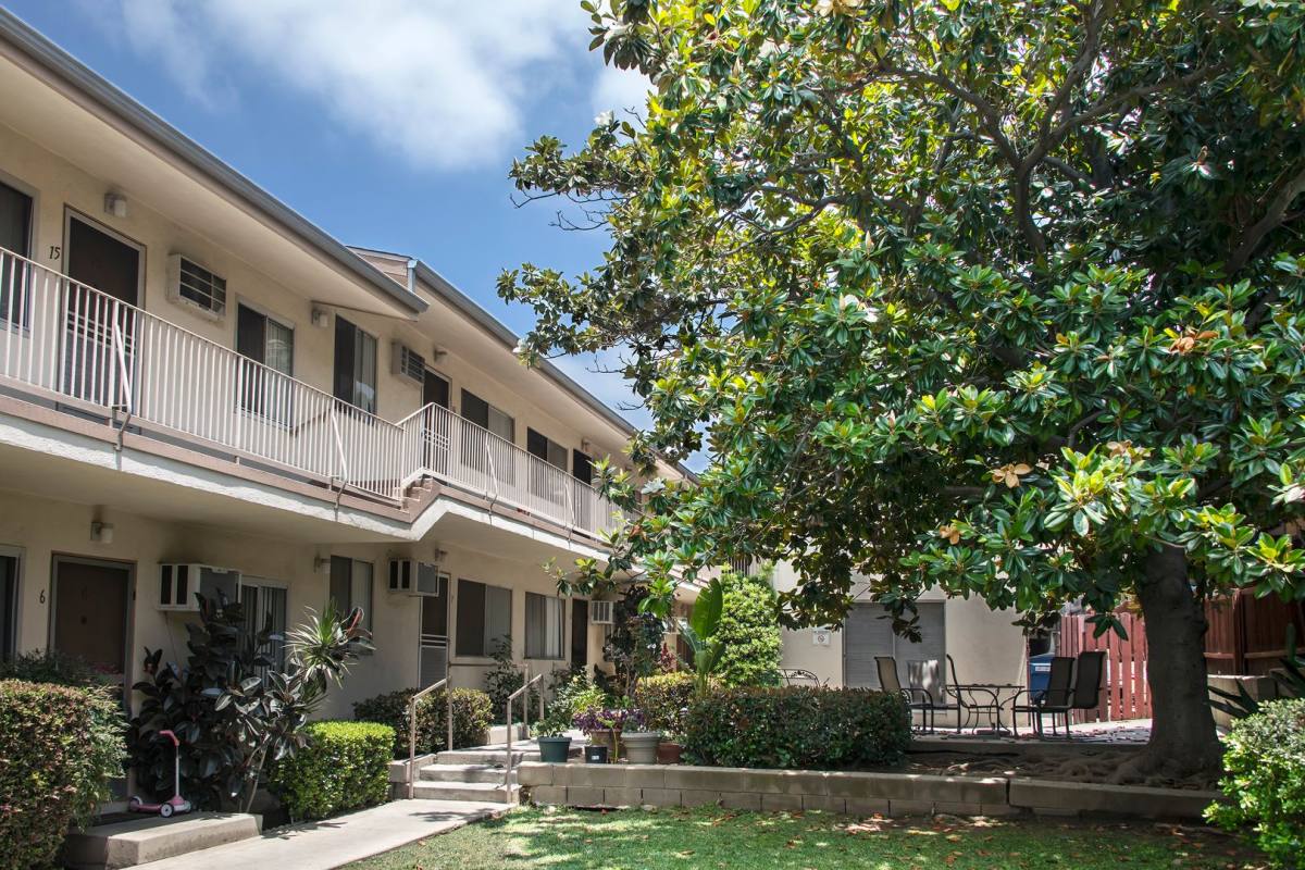 Apartment for rent at 1256 Boynton St, Glendale, CA 91205
