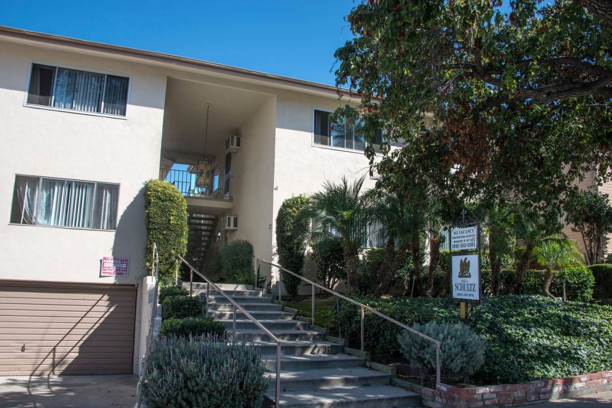 Apartment for rent at 1256 Boynton St, Glendale, CA 91205