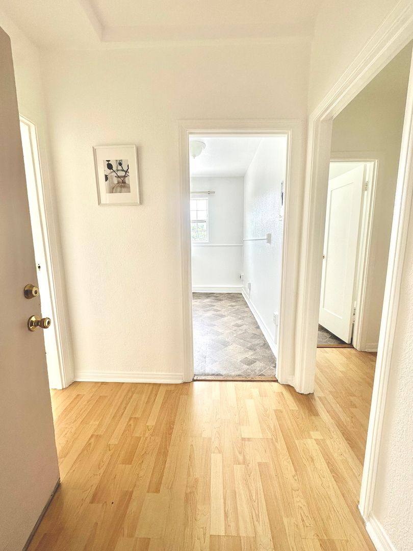 Apartment for rent at 2121 W 11th St, Los Angeles, CA 90006