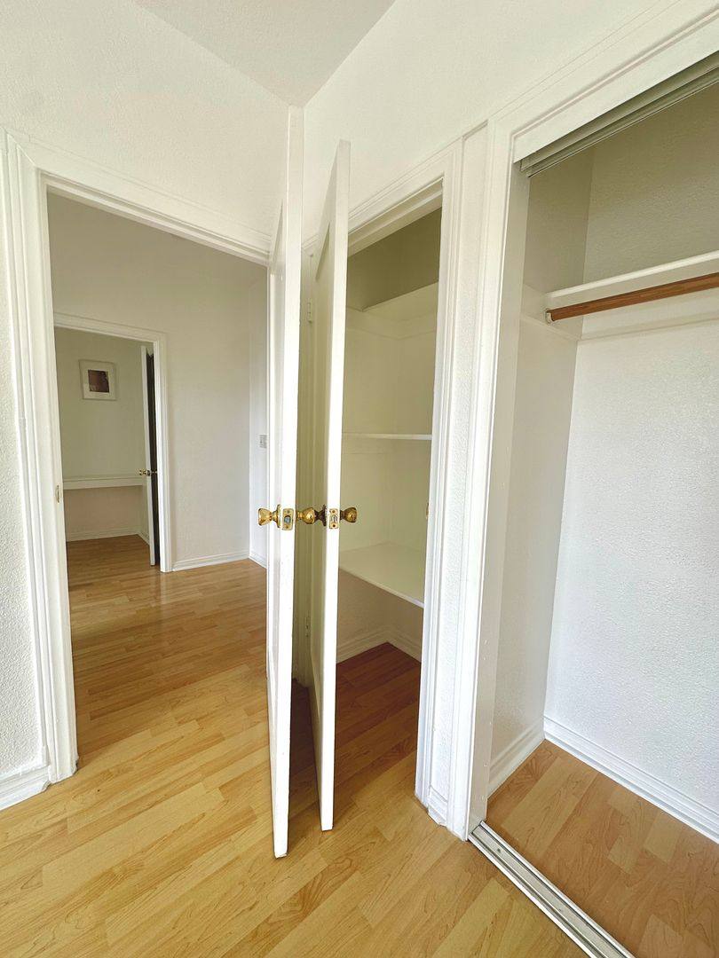 Apartment for rent at 2121 W 11th St, Los Angeles, CA 90006