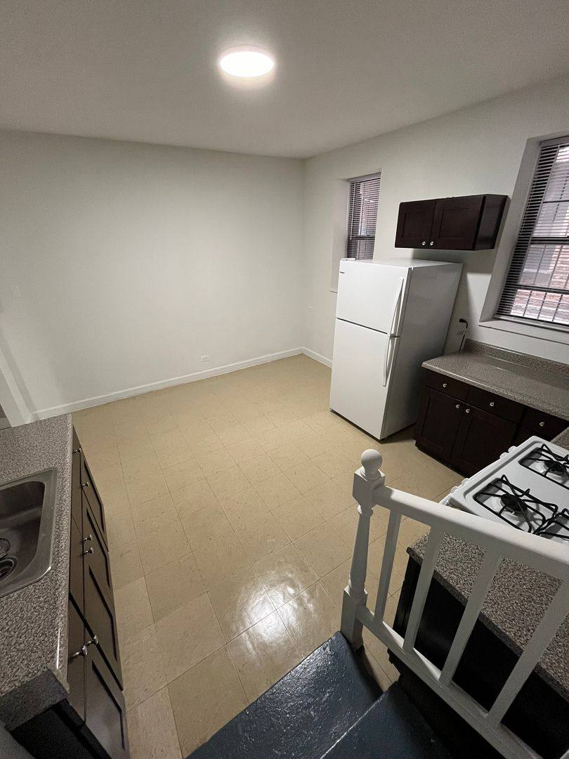 Apartment for rent at 3635 W Cermak Rd, Chicago, IL 60623