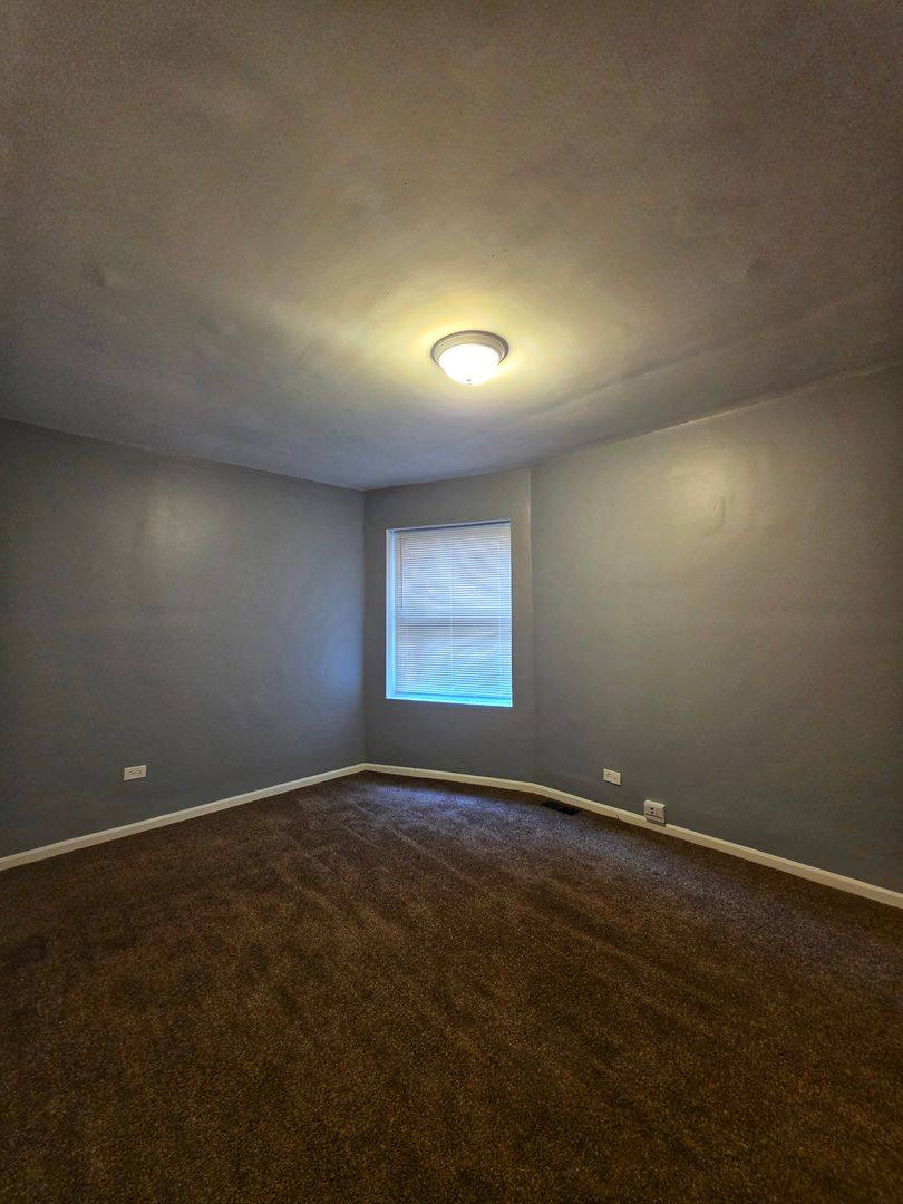 Apartment for rent at 7947 S Essex Ave, Chicago, IL 60617