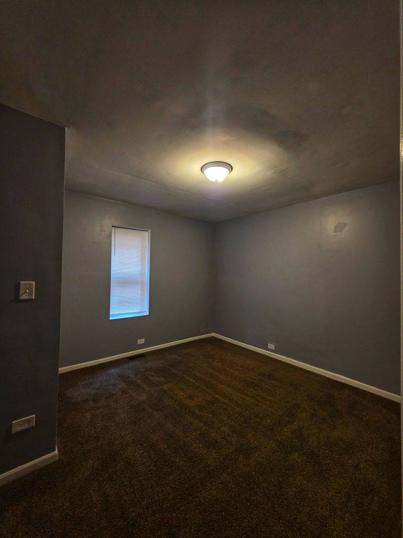 Apartment for rent at 7947 S Essex Ave, Chicago, IL 60617