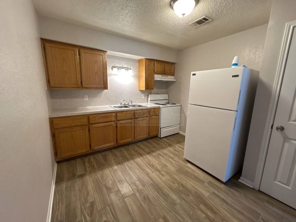 Apartment for rent at 105 W Reagan Ave, Copperas Cove, TX 76522