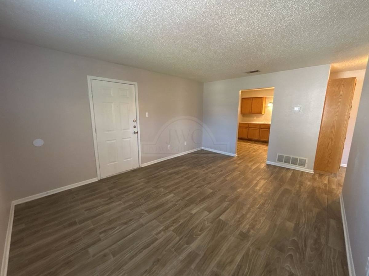 Apartment for rent at 105 W Reagan Ave, Copperas Cove, TX 76522