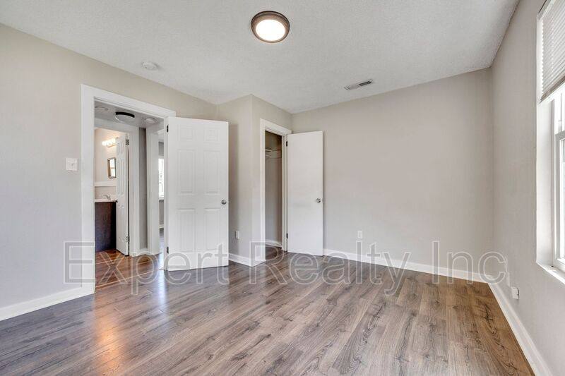 Apartment for rent at 1045B 57th St, Birmingham, AL 35208