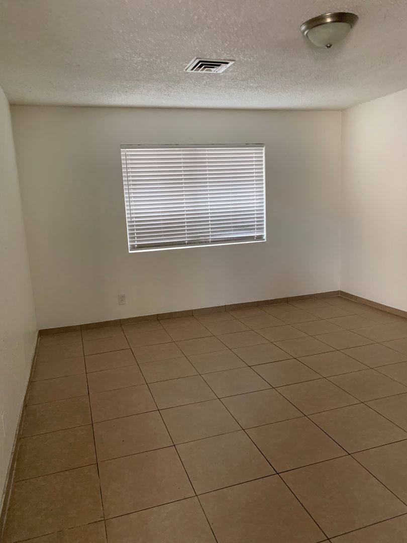 Townhouse for rent at 5148 Greene Lane, Las Vegas, NV 89119