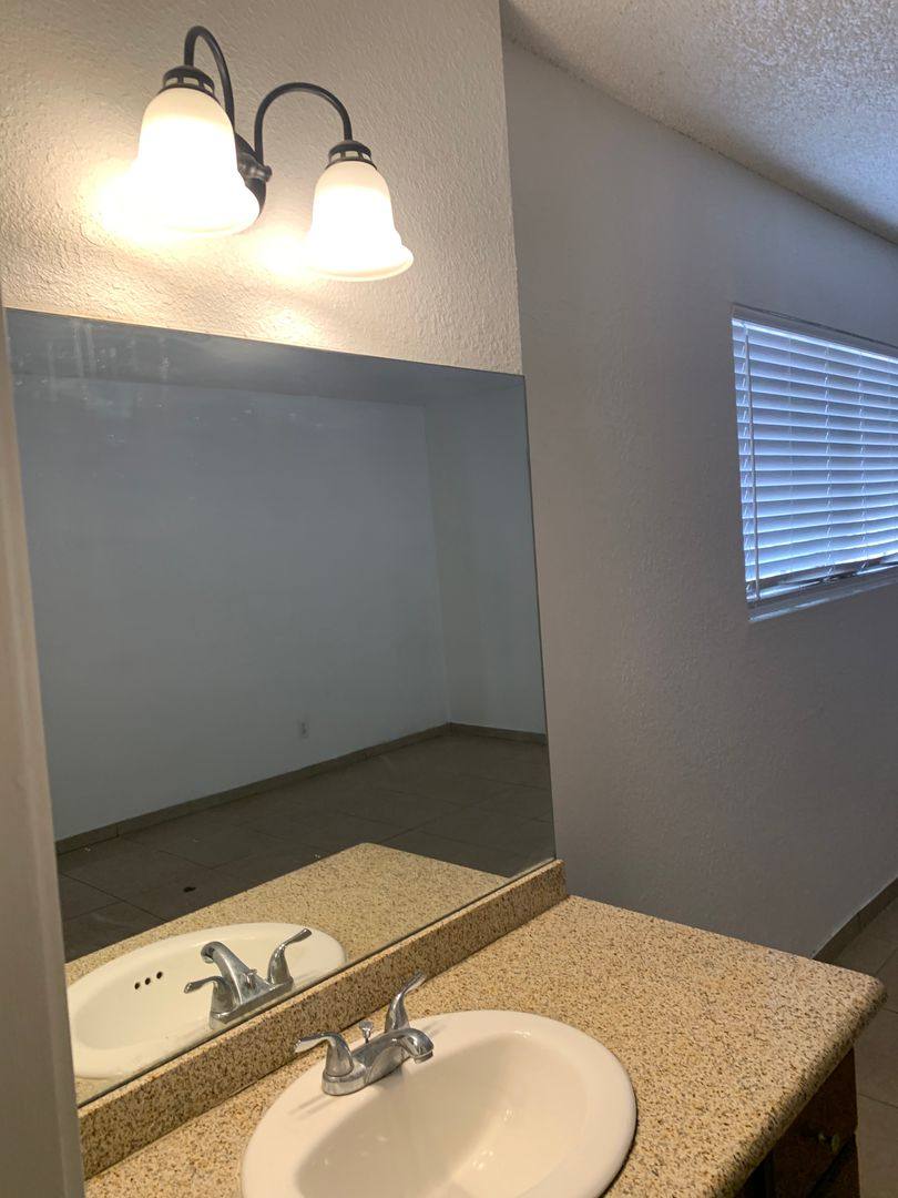 Townhouse for rent at 5148 Greene Lane, Las Vegas, NV 89119