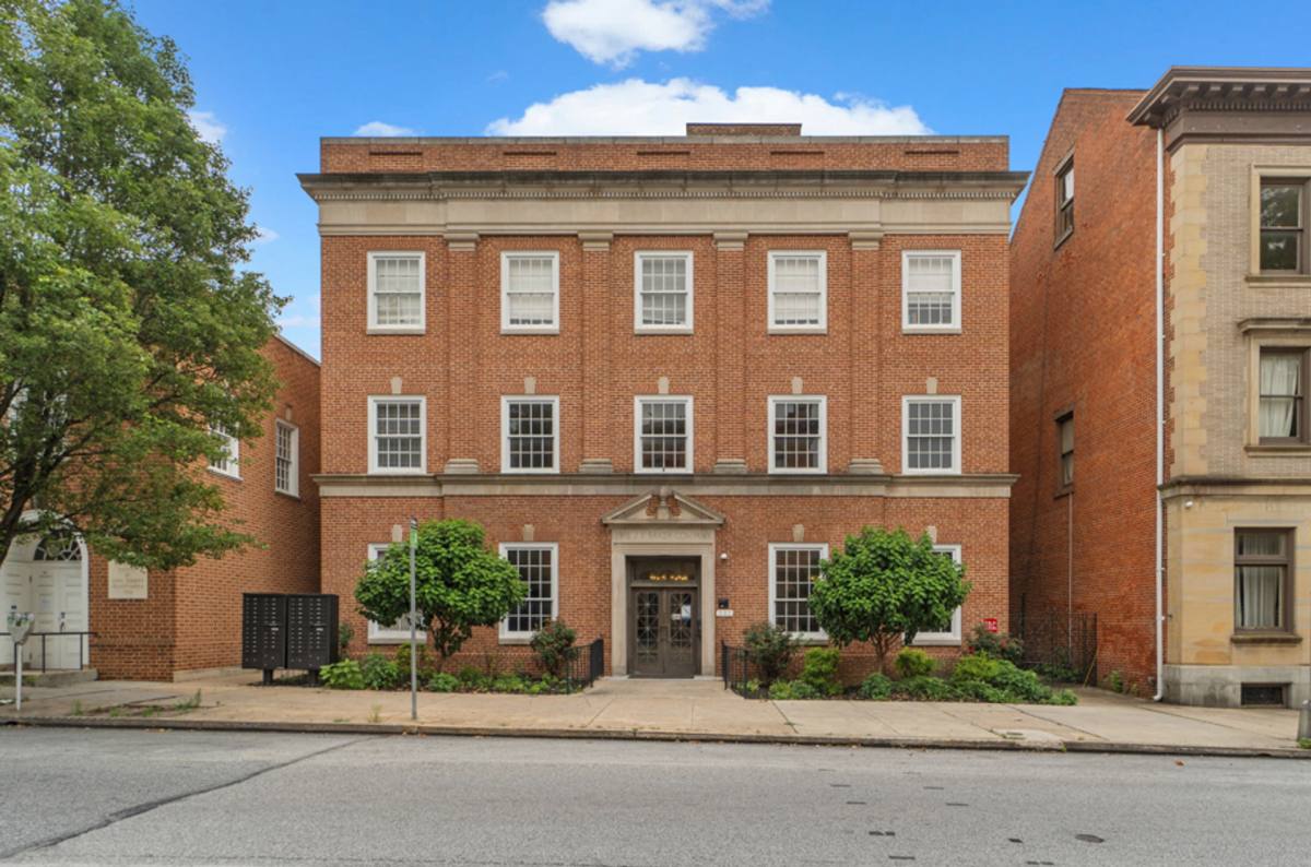 Apartment for rent at 232 E Market St, York, PA 17403