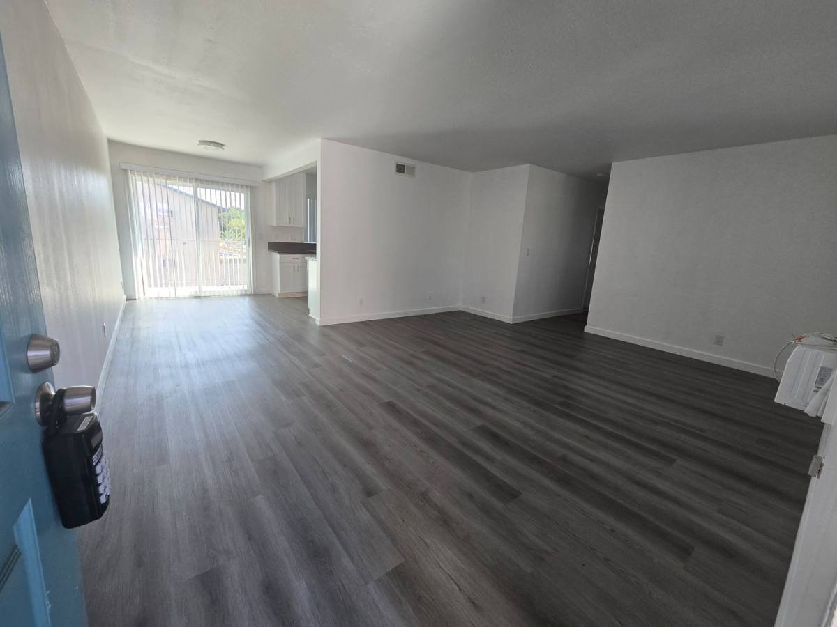 Apartment for rent at 2650 E Park Lane, Anaheim, CA 92806