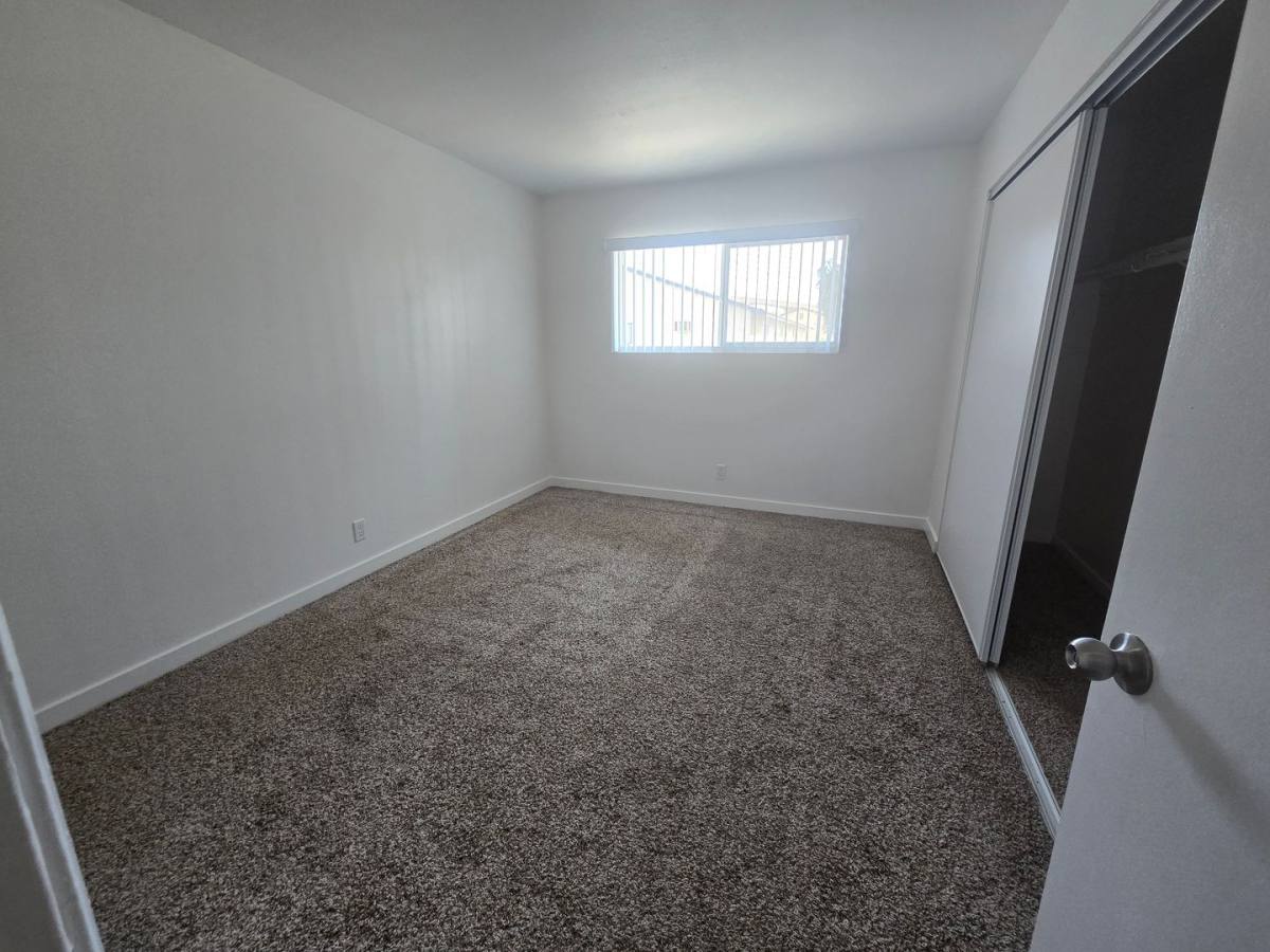 Apartment for rent at 2650 E Park Lane, Anaheim, CA 92806