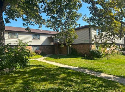 Apartment for rent at 308 29th St Dr SE #106, Cedar Rapids, IA 52403