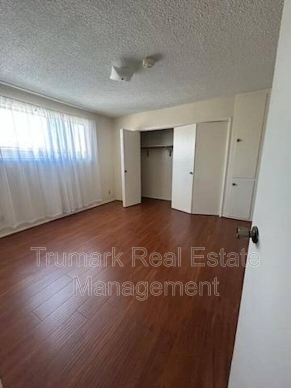 Apartment for rent at 4619 Lexington Ave #5, Los Angeles, CA 90029