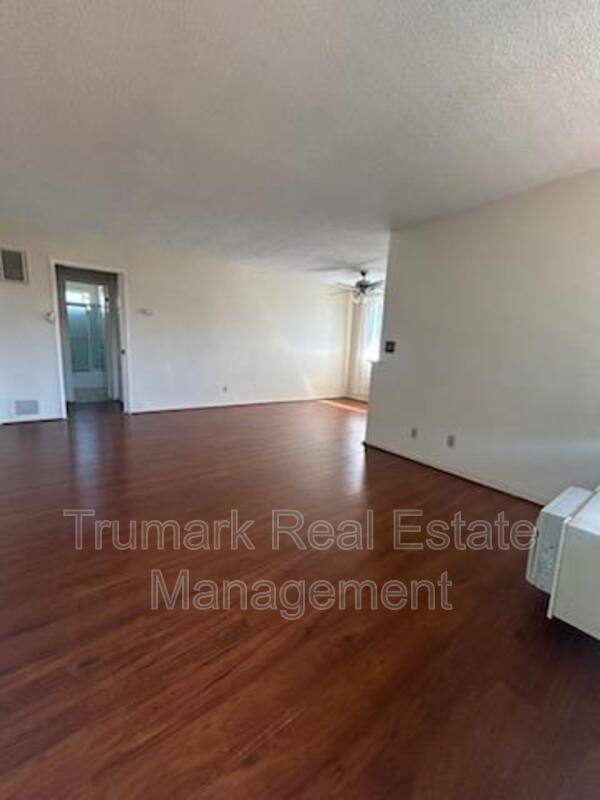 Apartment for rent at 4619 Lexington Ave #5, Los Angeles, CA 90029