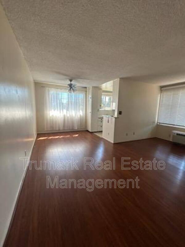 Apartment for rent at 4619 Lexington Ave #5, Los Angeles, CA 90029