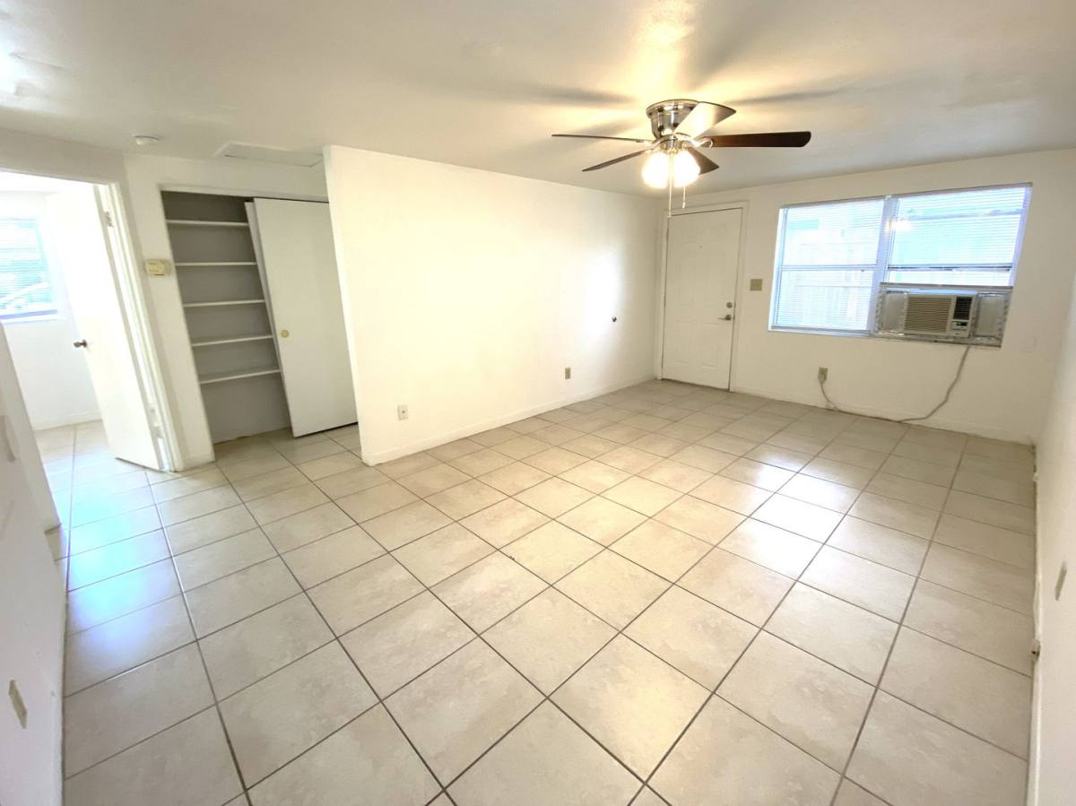 Apartment for rent at 908 SW 6th Ave, Gainesville, FL 32601