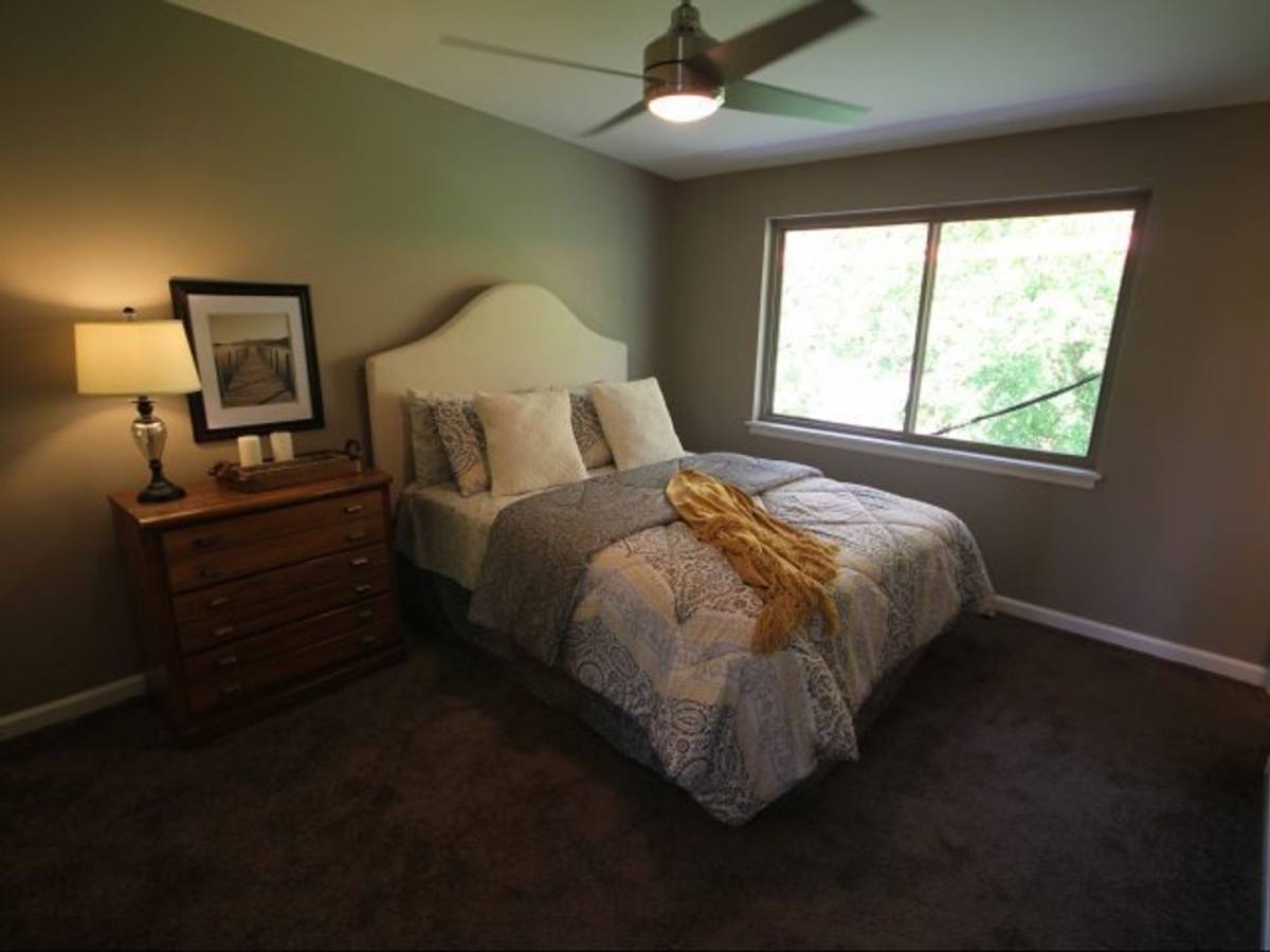 Apartment for rent at 300 S Main St, Edwardsville, IL 62025