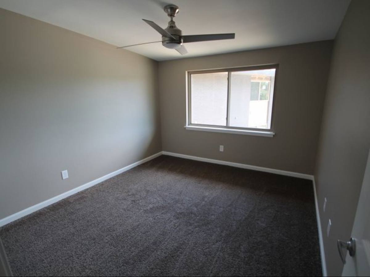Apartment for rent at 300 S Main St, Edwardsville, IL 62025