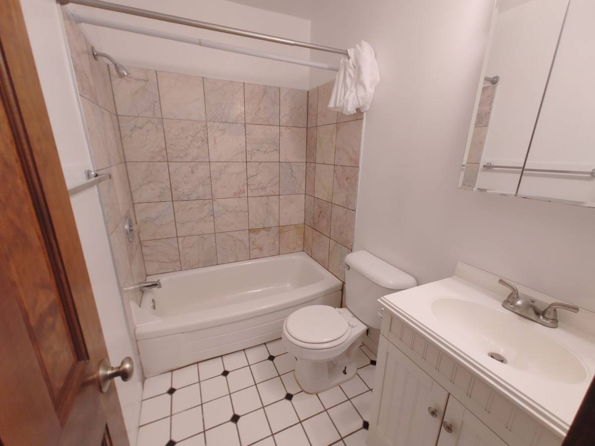 Apartment for rent at 1827 N 4th St, Columbus, OH 43201