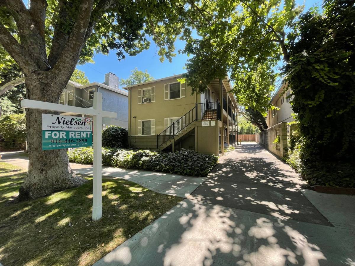 Apartment for rent at 411 22nd St, Sacramento, CA 95816